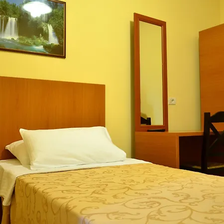 酒店 Nobel 地拉那