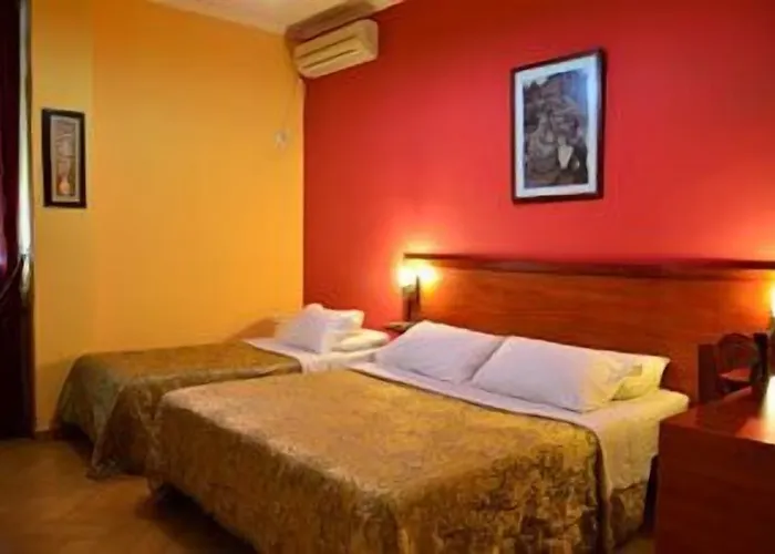 Nobel Отель Тирана