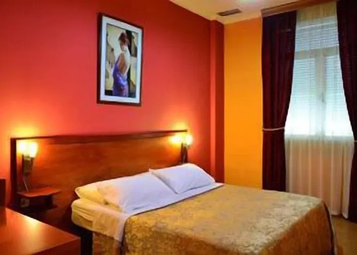 Nobel 3* Тирана